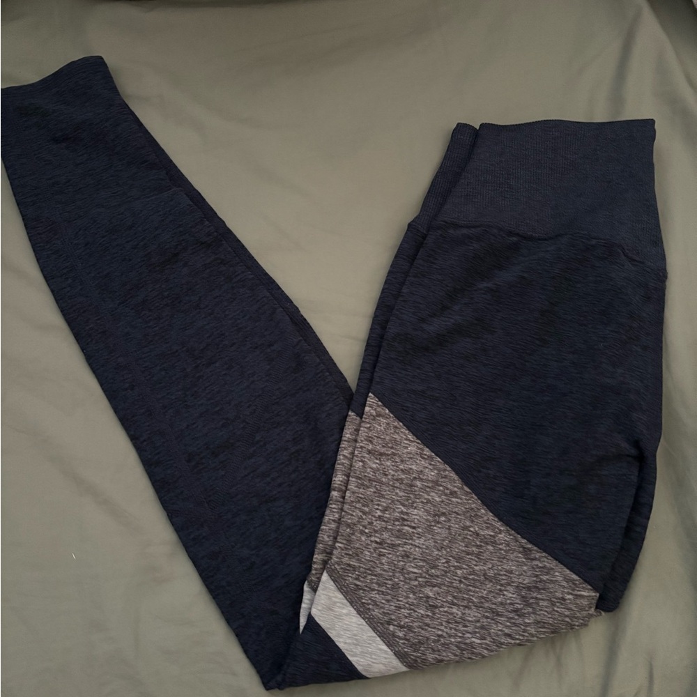 ALO LEGGINGS